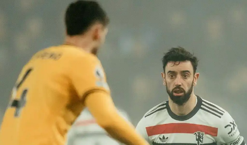 Bruno Fernandes Kena hukuman Kartu Merah di Laga Wolves VS MU: Setan Merah Takluk 0-2